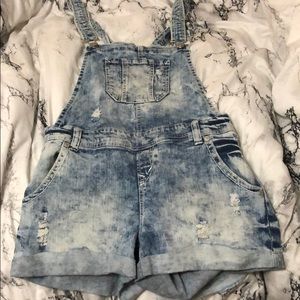 Overall shorts